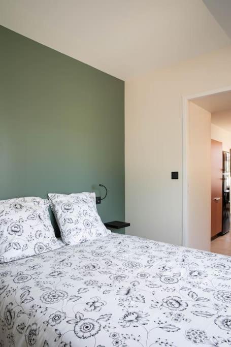 Appartement Cosy Pres Du Centre Ville Château-Gontier Buitenkant foto